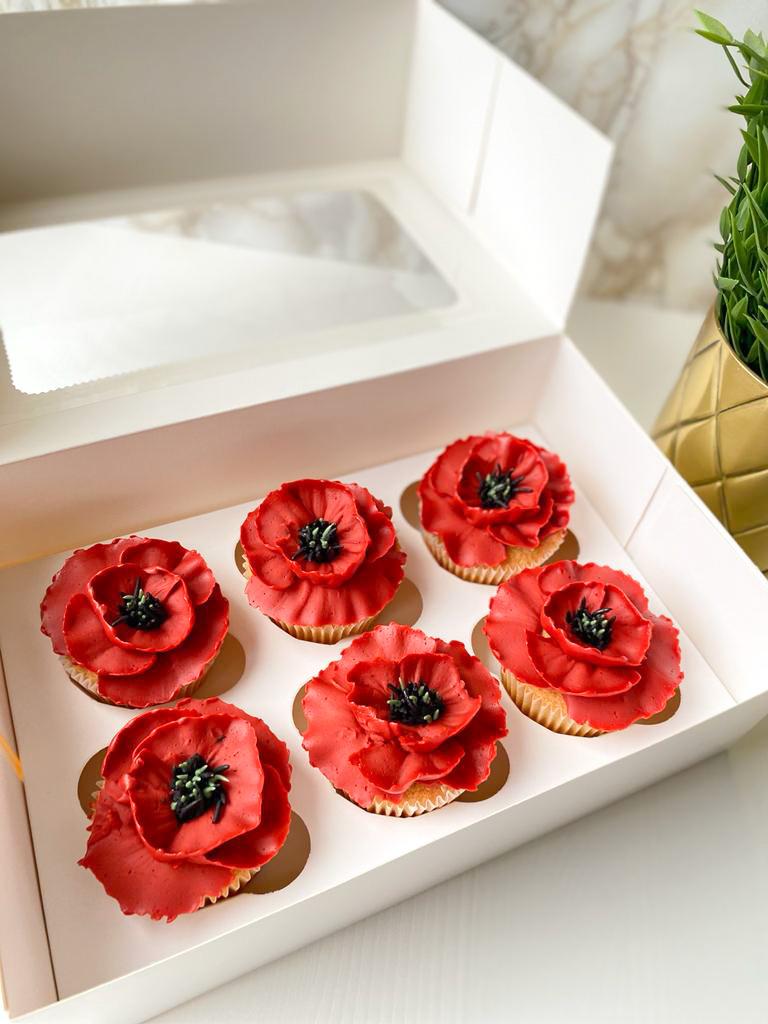 red cupcakes