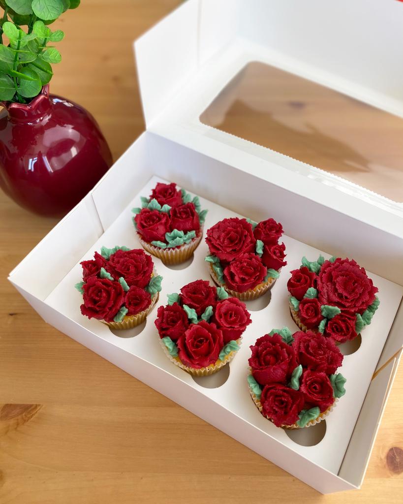 red roses cupcakes