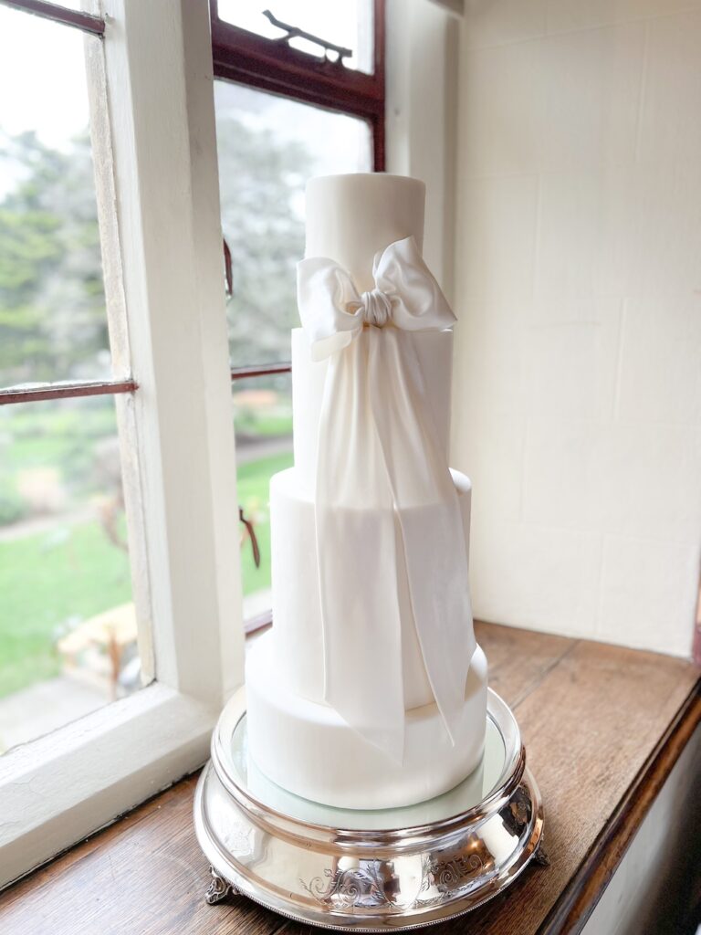 Wedding Bow cake