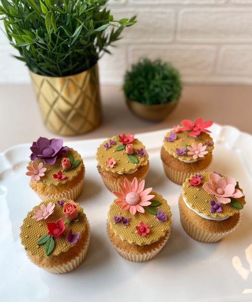 floral cupcakes